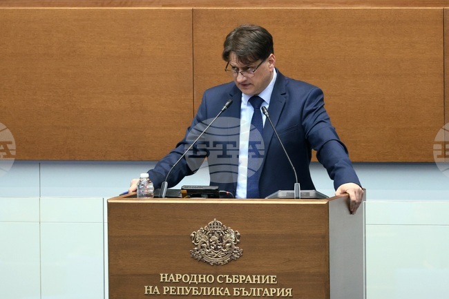 Министърът на културата разпореди изплащане на близо 270 000 лева към библиотеките