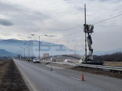 Кюстендил - подмяна на осветителни тела - проблемен участък от път