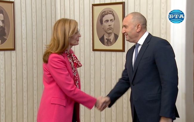 Румен Радев и Росен Желязков се срещнаха с Екатерина Захариева 