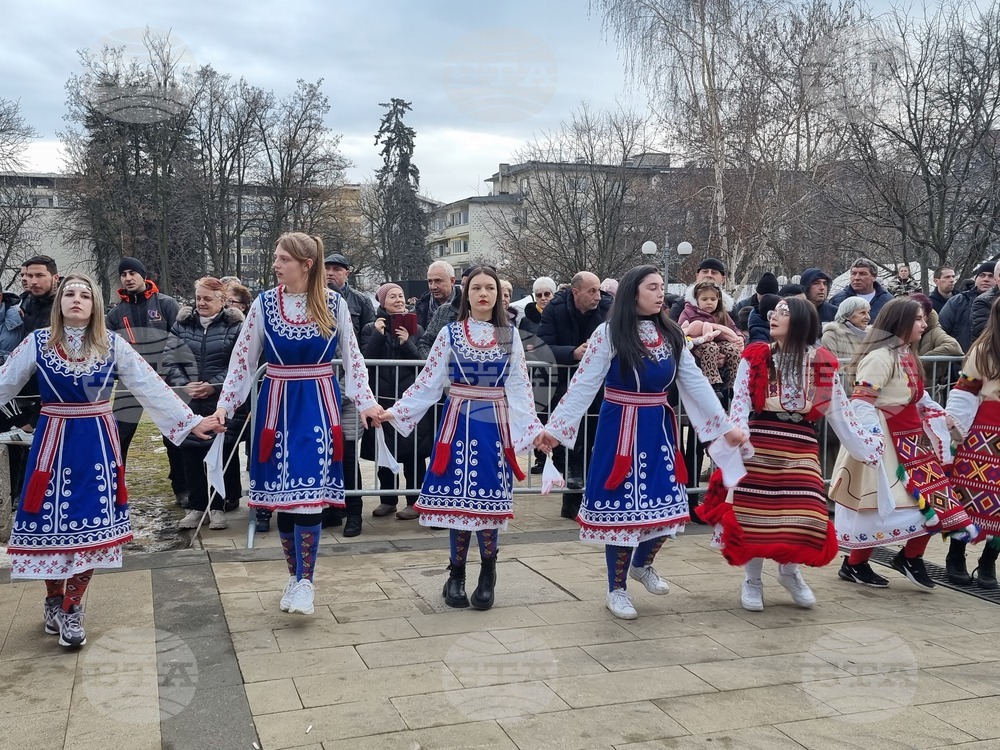 Перник - "Сурва" - дефиле