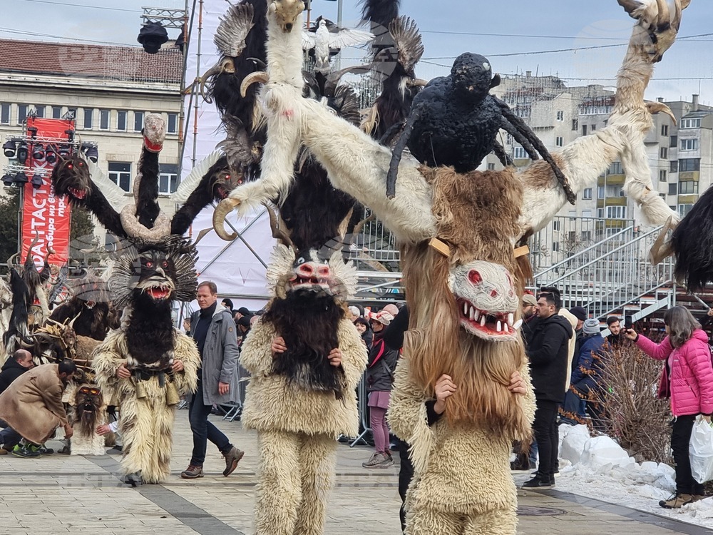 Перник - "Сурва" - дефиле
