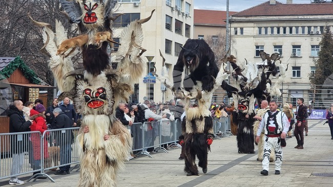 Започна приемът на заявки за фестивала "Сурва“ в Перник