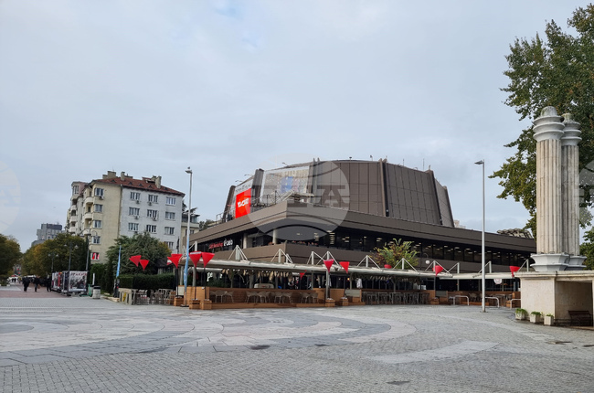 Варненският клуб за народни танци „Фолклорно веселие“ празнува 10-годишнина с концерт