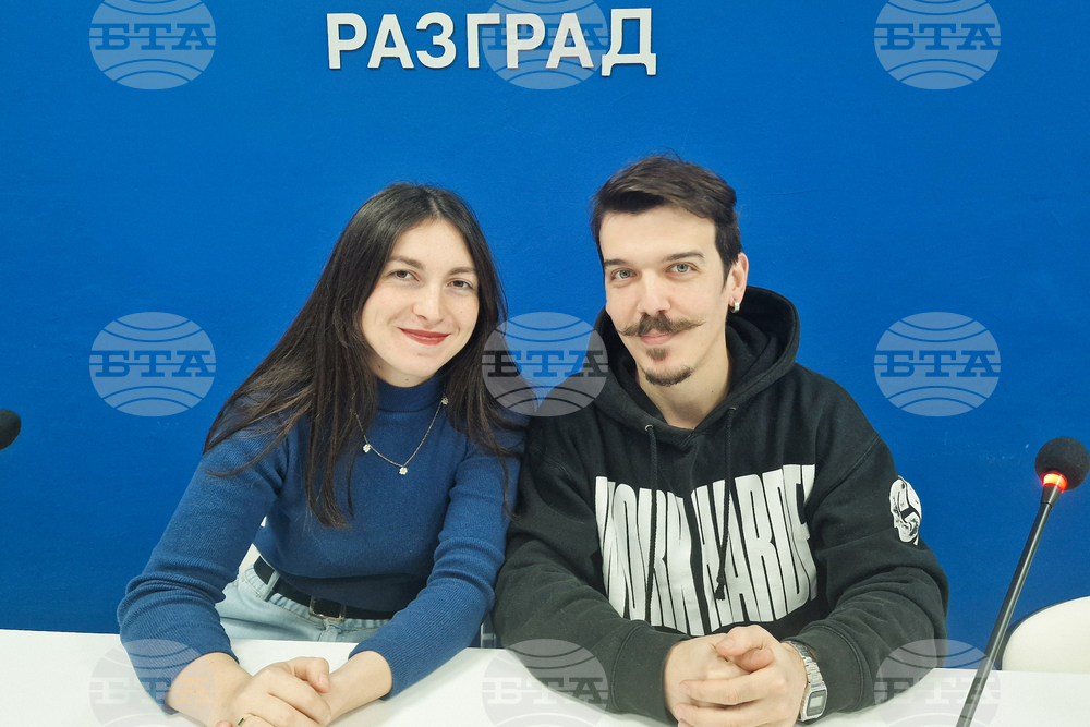 Изкуство се прави лесно тогава, когато имаш желание и намериш подкрепа, твърдят младите творци Силвия Болярска и Христо Донев