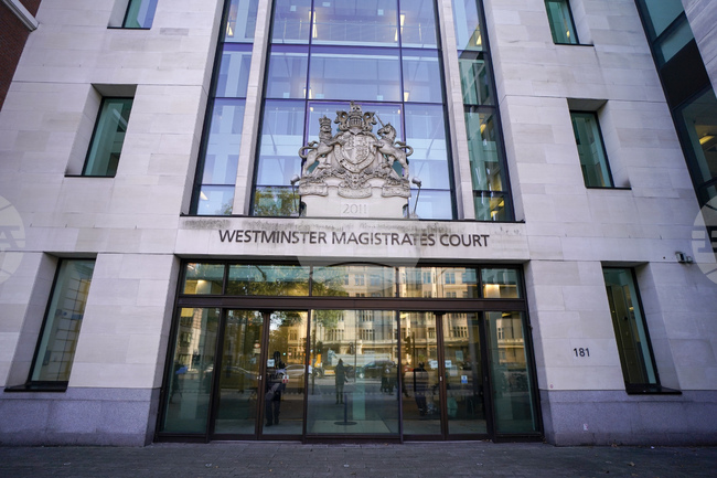 Бившият английски футболист Джоуи Бартън е на съд за домашно насилие 