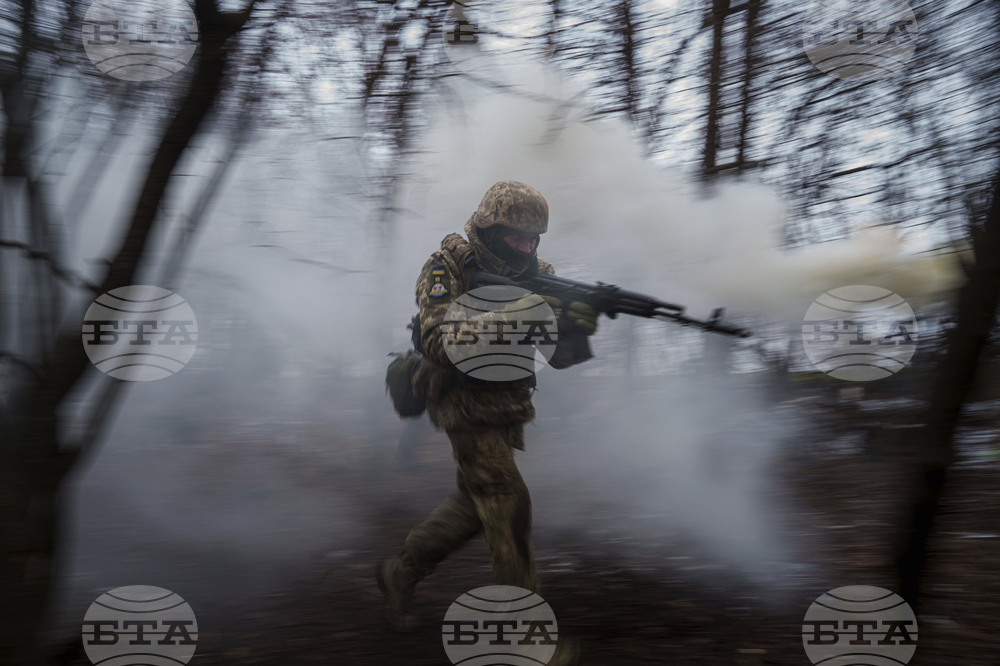 Руските войски убиха един цивилен и раниха четирима души в Донецка област, съобщиха местните украински власти
