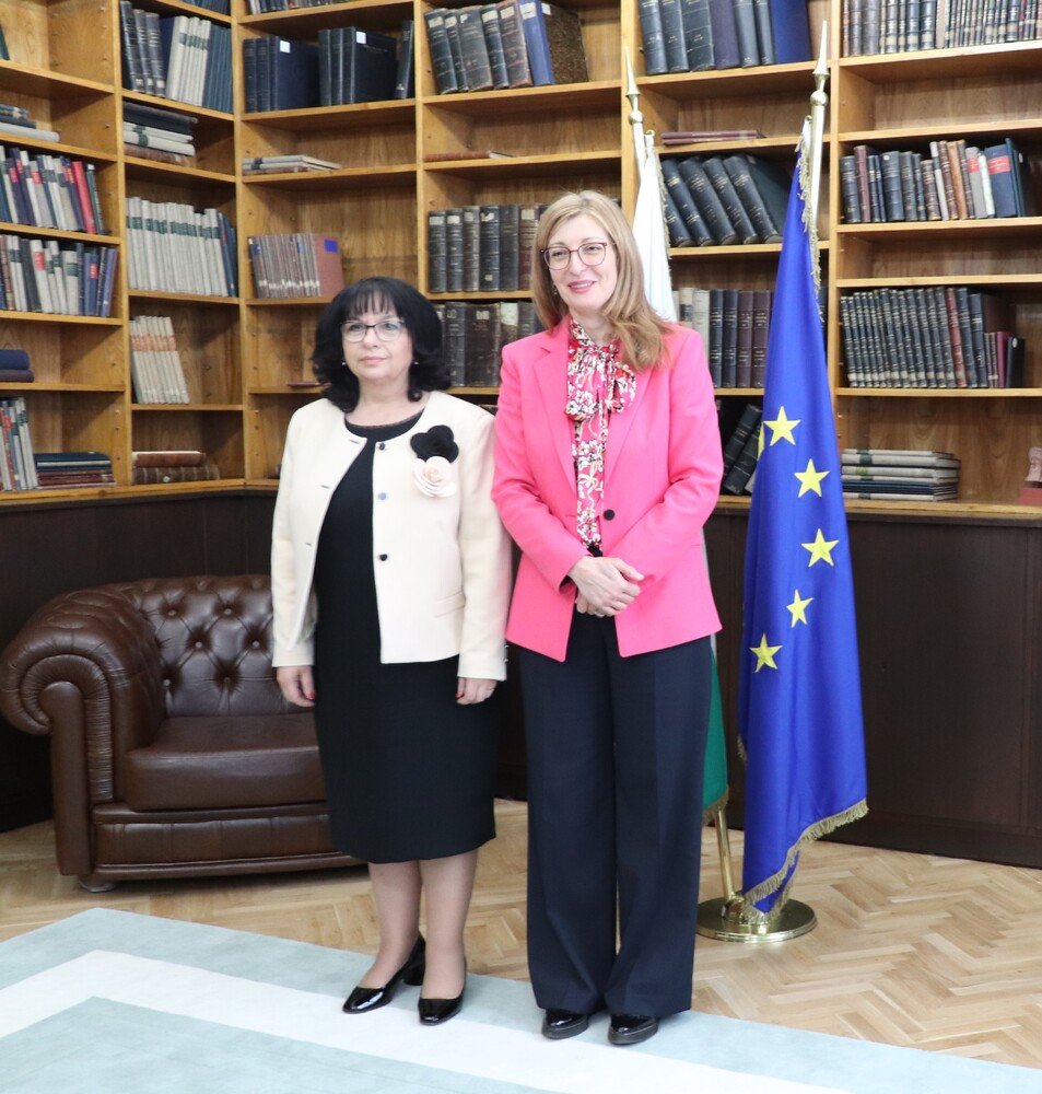 Bulgaria's Accession to Euro Area Remains Top Priority, Finance Minister Petkova Says at Meeting with EU Commissioner Zaharieva