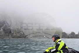 Антарктида - остров Ливингстън - залив Фолс бей - дейности