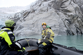Антарктида - остров Ливингстън - залив Фолс бей - дейности