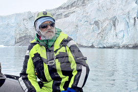 Антарктида - остров Ливингстън - залив Фолс бей - дейности