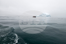 Антарктида - остров Ливингстън - залив Фолс бей - дейности