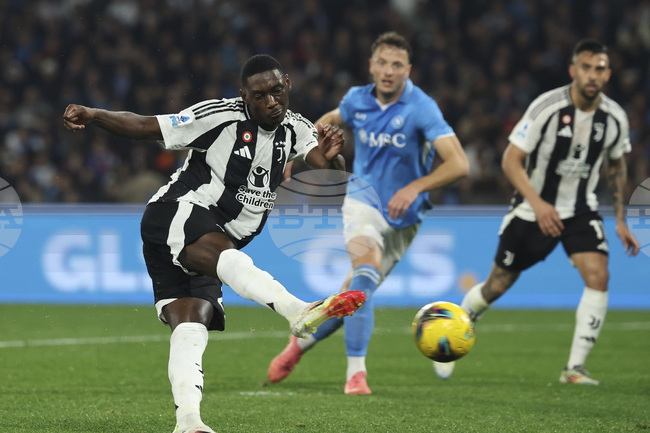 Ювентус иска да продължи наема на Коло Муани с още една година