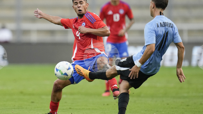 Каляри привлече младежки национал на Уругвай