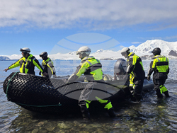 Антарктида - остров Ливингстън - нос Ереби пойнт - дейности