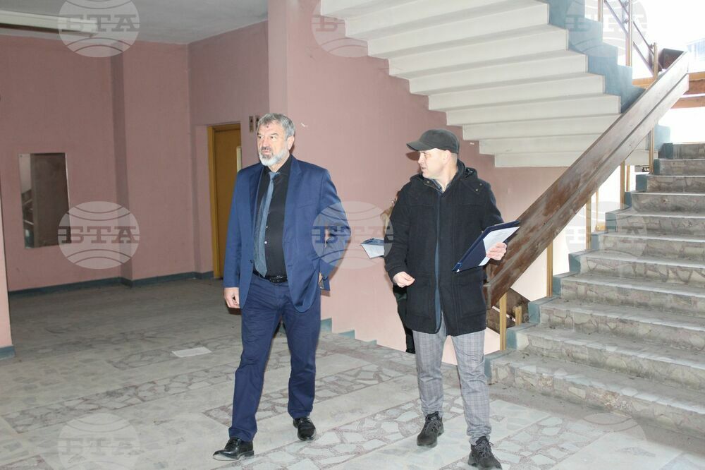 Областна администрация Русе: Официално бившият Педагогически институт в Русе мина под управлението на областния управител