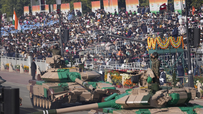 ПТИ: Индия демонстрира военната си мощ на 77-ия Ден на републиката