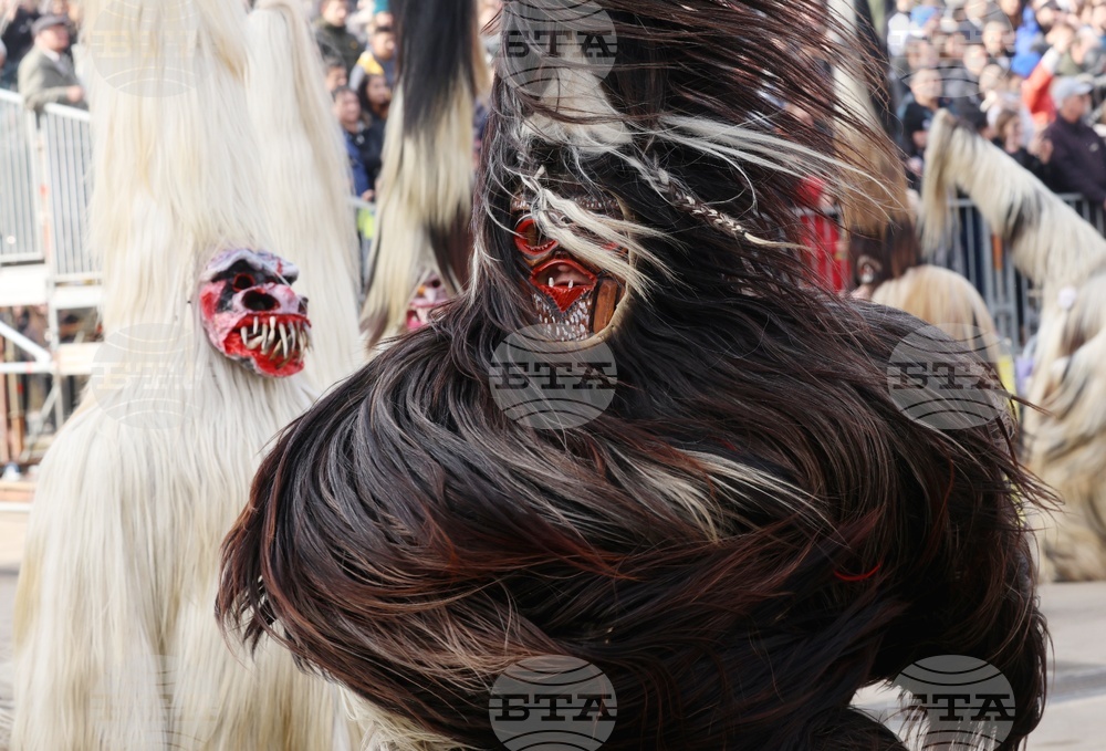 Близо 34 чуждестранни групи са подали заявка за участие в Международния фестивал „Сурва“ в Перник