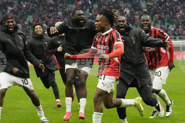 Милан обърна Парма с два гола в добавеното време