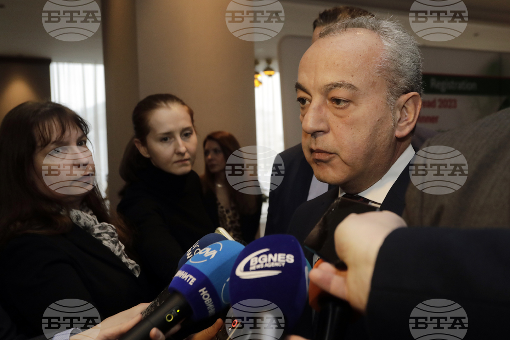 „Светът през 2023“ - Гълъб Донев