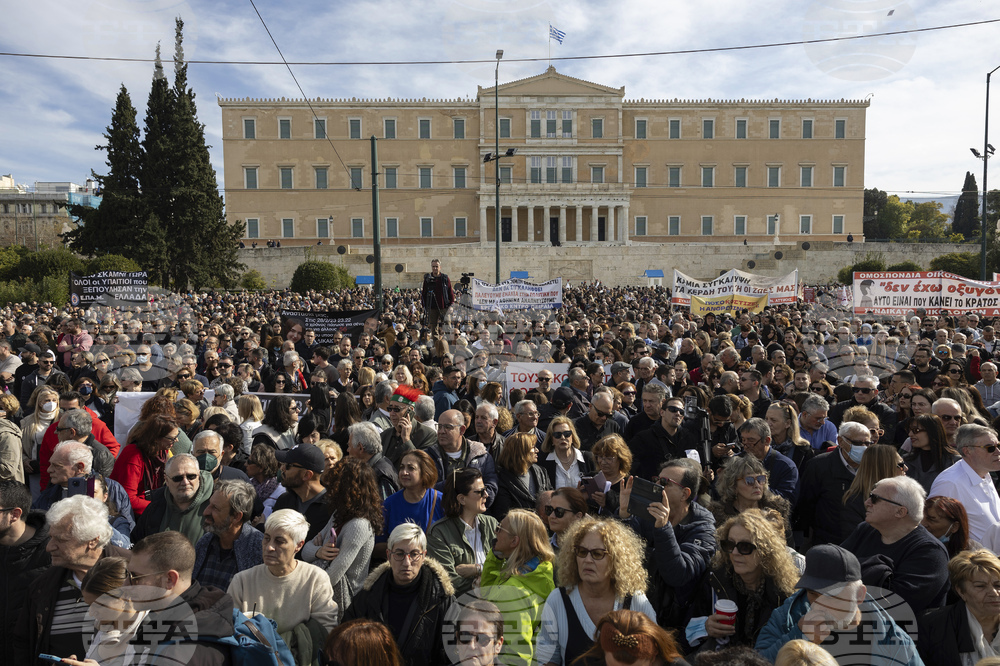 Десетки хиляди се събраха в Гърция с искане за справедливост за влаковата катастрофа в Темпе през 2023 г.