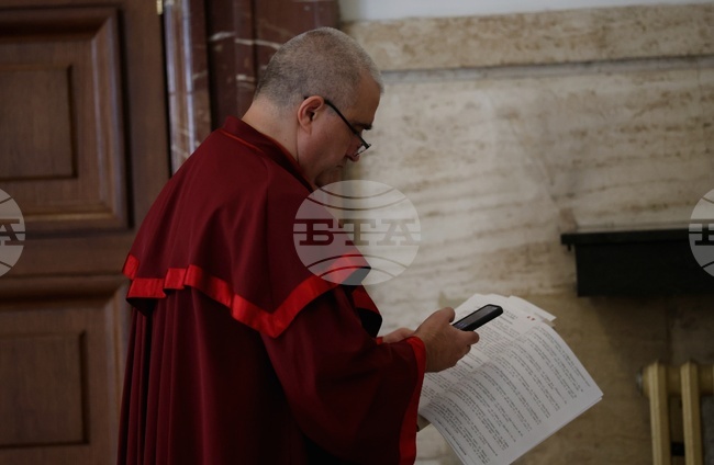 Софийският градски съд отново не успя да даде ход на делото срещу Петьо Петров