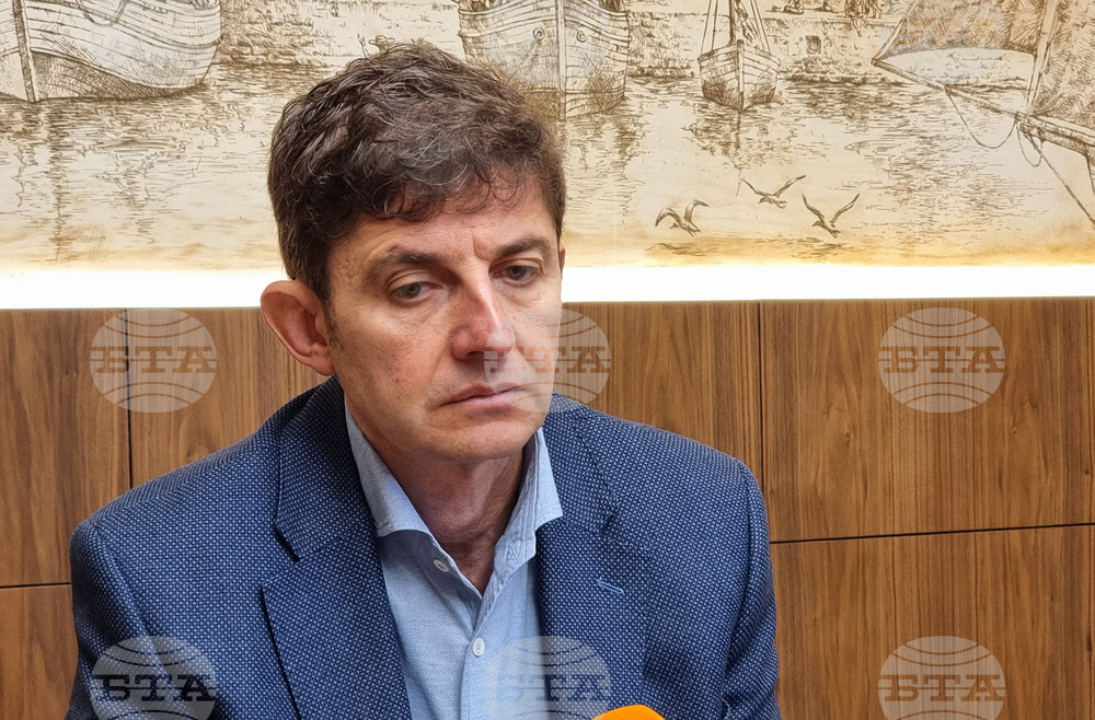 Възможно е корабът „Вежен“ да е скъсал кабел в Балтийско море, но изключвам саботаж, каза директорът на БМФ кап. Александър Калчев
