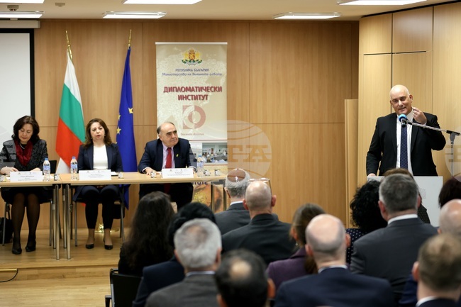 Bulgaria Marks International Holocaust Remembrance Day with Forum at House of Europe
