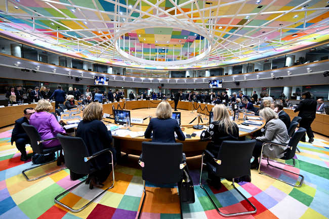 ЕС удължи санкциите срещу Русия заради войната в Украйна