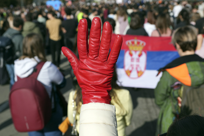 Падането на сръбското правителство е резултат от вътрешния обществен натиск върху Вучич, каза докладчикът на ЕП за Сърбия Тонино Пицула