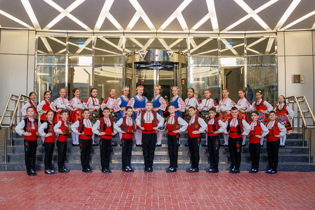 Първа награда в Международен танцов конкурс в Дубай спечели детският ансамбъл „Веселяче“ от Шумен