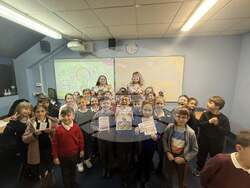 Писателката Велка Велева гостува в училище „Българче“ в Лондон