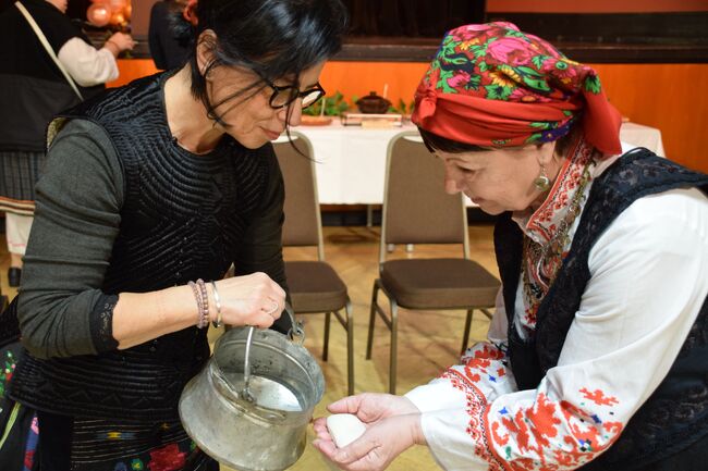 Жените от българската общност в Унгария отбелязаха Бабинден в Будапеща 