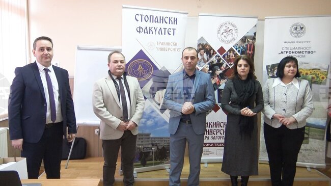 В Червен бряг за 30 студенти към Тракийския университет днес започна академичната учебна година 