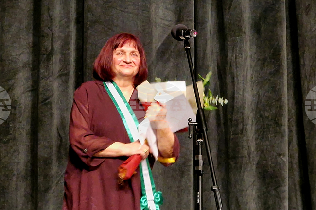 Приемам това отличие като признание за дългогодишния ми труд, каза новият почетен гражданин на Разград Мария Керчева