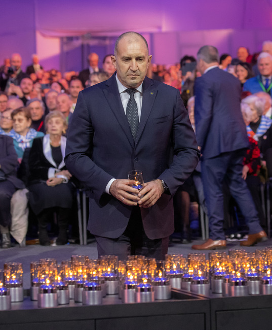 Президентът Румен Радев участва в церемонията по повод 80-ата годишнина от освобождаването на концентрационния лагер „Аушвиц-Биркенау“ в Полша