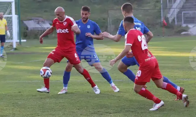 Халфът на Банско Тодор Паланков сложи край на футболната си кариера