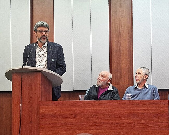 Поетът Йордан Евтимов за "Многообразният Чудомир в неговото време": Където и да отгърнем книгата, ще се зачетем