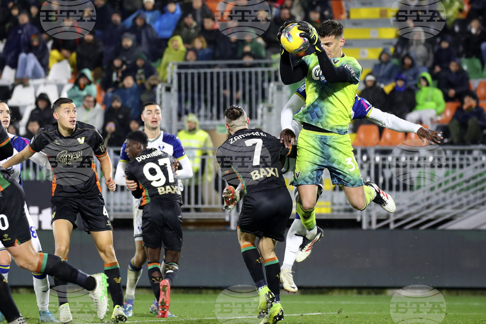 Венеция купи сина на Деян Станкович от Интер