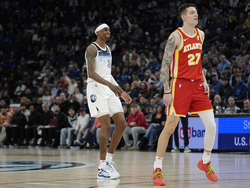 Hawks Timberwolves Basketball