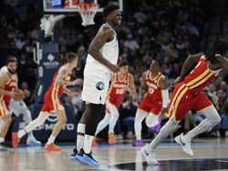 Hawks Timberwolves Basketball