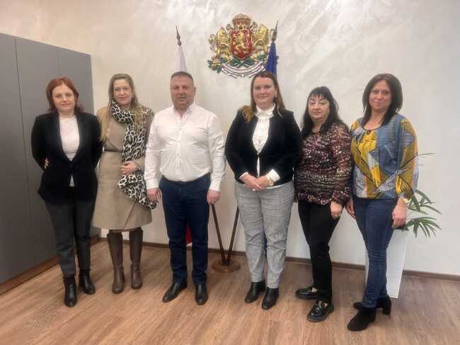 Кабинетът на дирекция "Социално подпомагане" в Павел баня ще бъде преместен с цел улесняване на достъпа на хора с увреждания