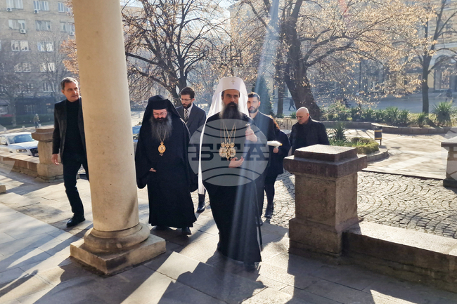 Дядо Амвросий е познат с дълбоката си вяра, чист живот, кротост и смирение, каза патриарх Даниил