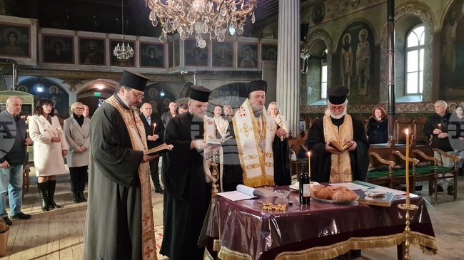 Празнична света литургия по повод Деня на Разград отслужи Главиницкият епископ Макарий