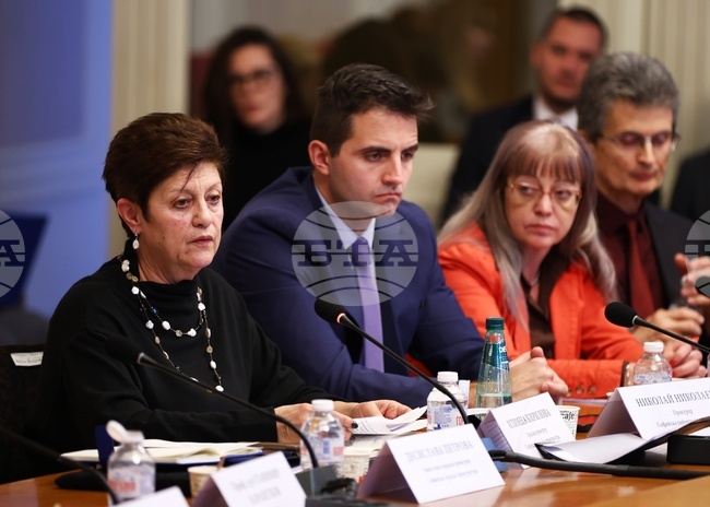 Предстои назначаване на експертиза, която да установи имало ли е теч на газ, каза градският прокурор на София за взрива в Банкя