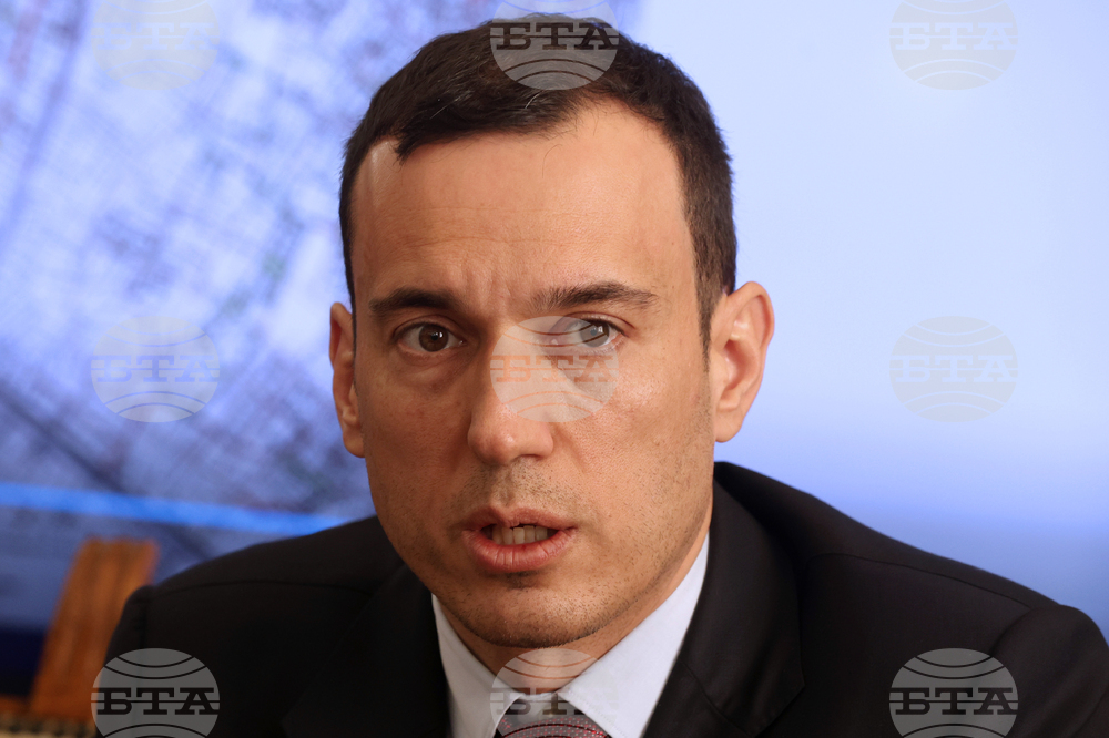 Действията на всички, които застрашиха реда и вандализираха сградата на Европейската комисия, са срам за града и държавата, написа Васил Терзиев