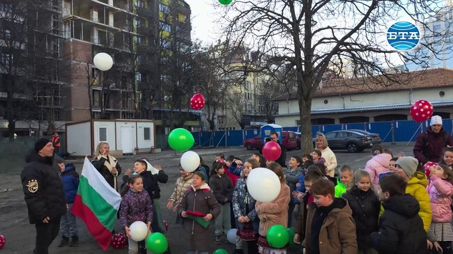 Кметът на София Васил Терзиев и кметът на район „Триадица“ Димитър Божилов направиха първа копка на нов корпус към 126-о училище