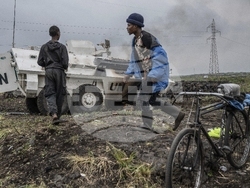 Congo Fighting Photo Gallery