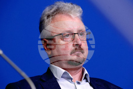 Национален пресклуб на БТА София - институти - становища - пресконференция