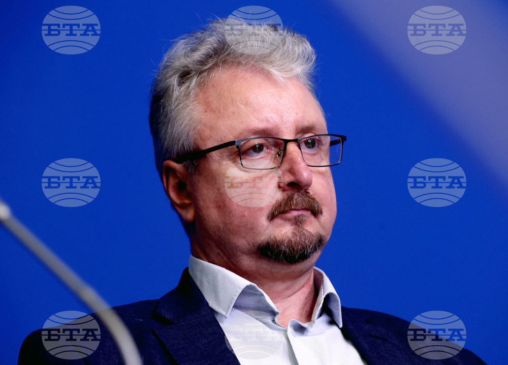 Национален пресклуб на БТА София - институти - становища - пресконференция