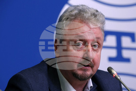 Национален пресклуб на БТА София - институти - становища - пресконференция